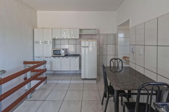 Sala/Cozinha de casa para alugar com 1 quarto, 40m² em Vila Clarice, São Paulo