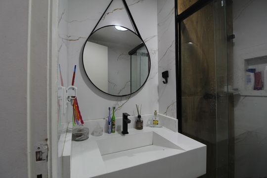 Banheiro de apartamento à venda com 2 quartos, 65m² em Curicica, Rio de Janeiro