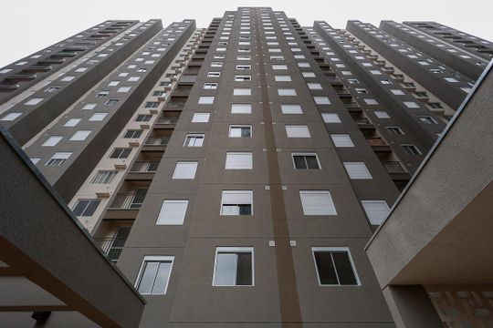 Fachada do bloco de apartamento para alugar com 2 quartos, 49m² em Limão, São Paulo