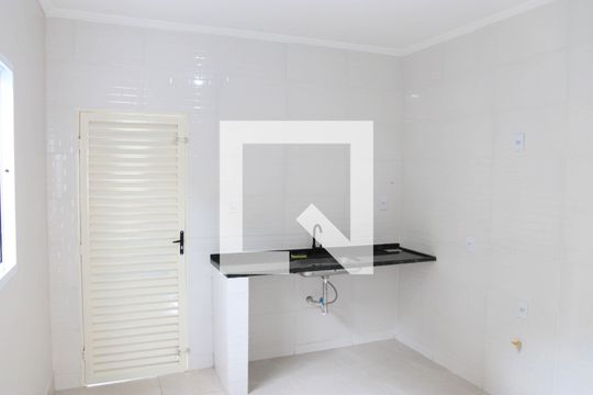 Cozinha de casa para alugar com 3 quartos, 80m² em Setor dos Funcionários, Goiânia