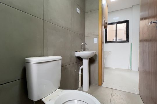 Banheiro de apartamento para alugar com 1 quarto, 30m² em Jardim Ottawa, Guarulhos