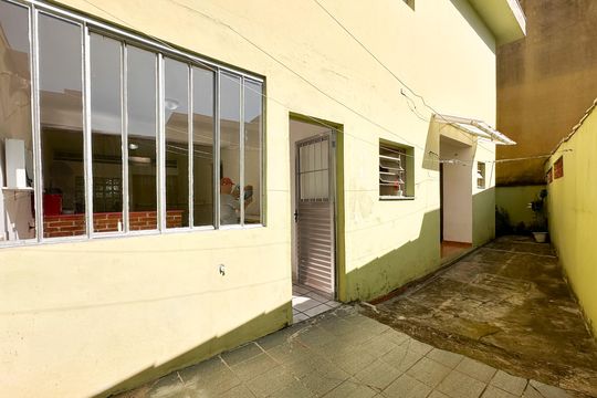 Quintal de casa à venda com 3 quartos, 130m² em Jardim Santo Ignacio, São Bernardo do Campo