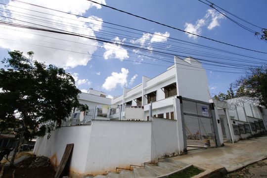 Fachada de casa de condomínio à venda com 2 quartos, 126m² em Salgado Filho, Belo Horizonte