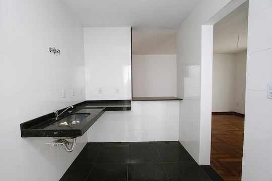 Cozinha de casa de condomínio à venda com 2 quartos, 157m² em Salgado Filho, Belo Horizonte