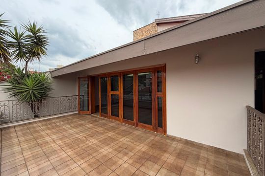 Casa à venda com 3 quartos, 233m² em Retiro, Jundiaí