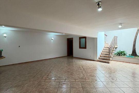 Casa à venda com 3 quartos, 233m² em Retiro, Jundiaí