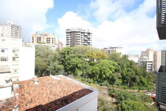 Vista de kitnet/studio para alugar com 1 quarto, 30m² em Moinhos de Vento, Porto Alegre