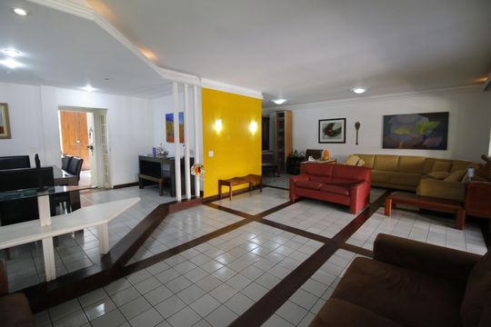 Sala de casa de condomínio à venda com 6 quartos, 675m² em Anil, Rio de Janeiro