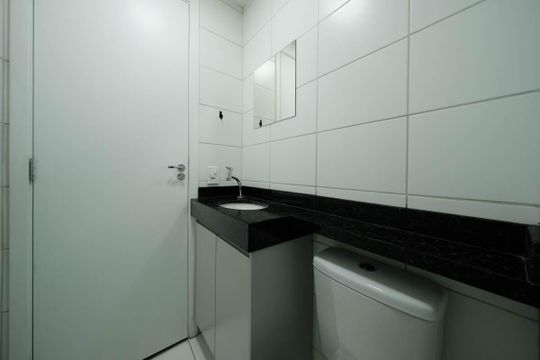 Banheiro de apartamento para alugar com 2 quartos, 39m² em Cidade Antônio Estêvão de Carvalho, São Paulo