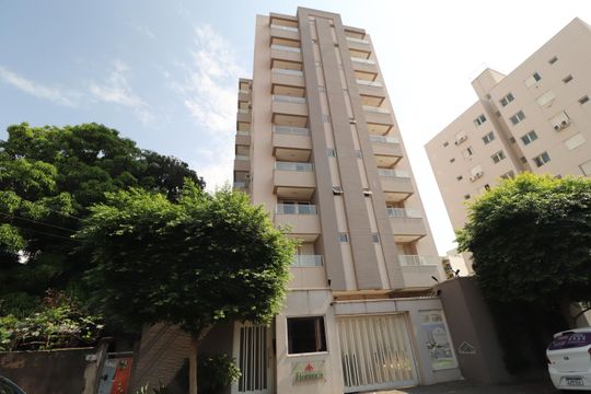 Fachada de apartamento para alugar com 2 quartos, 73m² em Centro, Uberlândia
