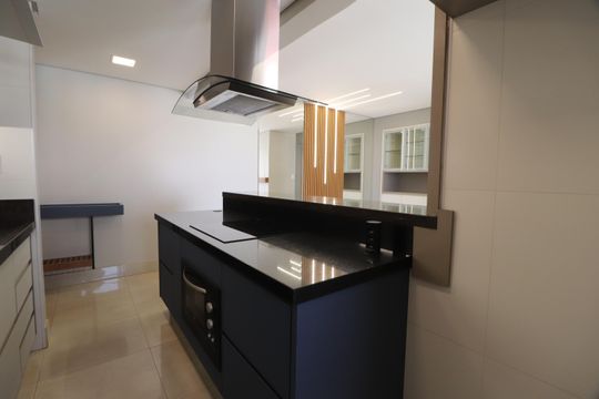Cozinha de apartamento para alugar com 2 quartos, 73m² em Centro, Uberlândia