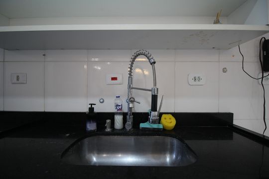 Cozinha de apartamento para alugar com 2 quartos, 68m² em Jardim Henriqueta, Taboão da Serra