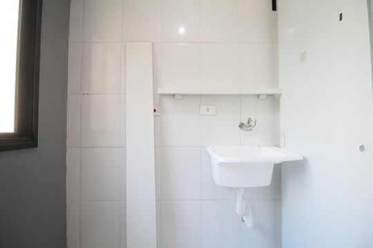 Área de Serviço de apartamento para alugar com 2 quartos, 68m² em Jardim Henriqueta, Taboão da Serra