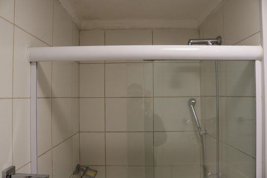 Banheiro 1 de apartamento para alugar com 3 quartos, 76m² em Vila Ipojuca, São Paulo