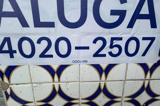 Código de apartamento para alugar com 2 quartos, 60m² em Rocha Miranda, Rio de Janeiro