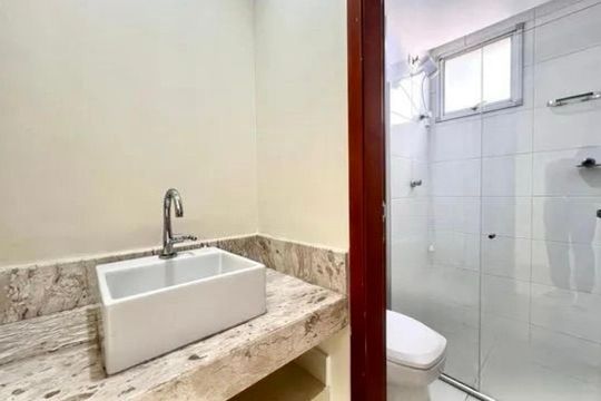 Banheiro  de apartamento para alugar com 3 quartos, 82m² em Castelo, Belo Horizonte