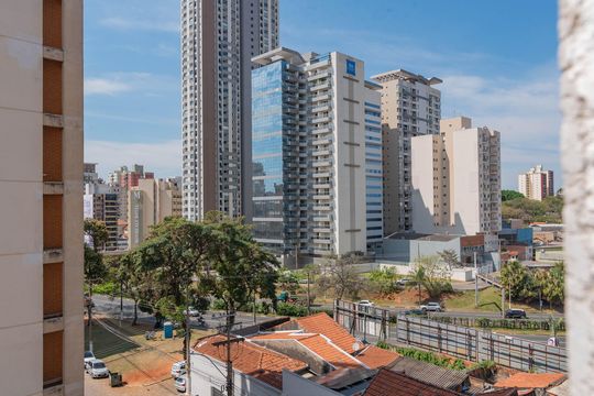 Vista da Suíte de apartamento à venda com 1 quarto, 46m² em Conceicao, Campinas