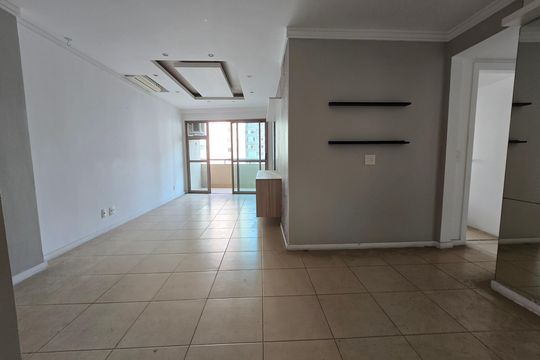 Sala de apartamento à venda com 3 quartos, 96m² em Vital Brasil, Niterói