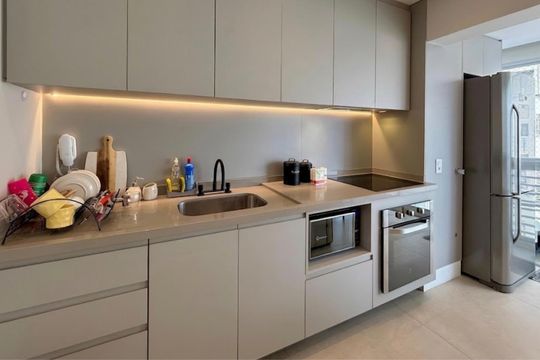 Cozinha de apartamento à venda com 1 quarto, 47m² em Campo Belo, São Paulo