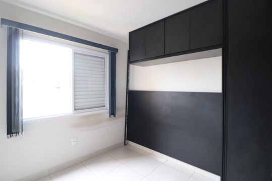 Quarto 1 de apartamento para alugar com 2 quartos, 52m² em Daniel Fonseca, Uberlândia