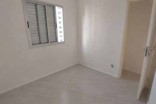 Quarto de apartamento para alugar com 2 quartos, 55m² em Vila Roque, São Paulo