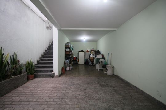 Garagem de casa à venda com 4 quartos, 170m² em Vila Sonia, São Paulo