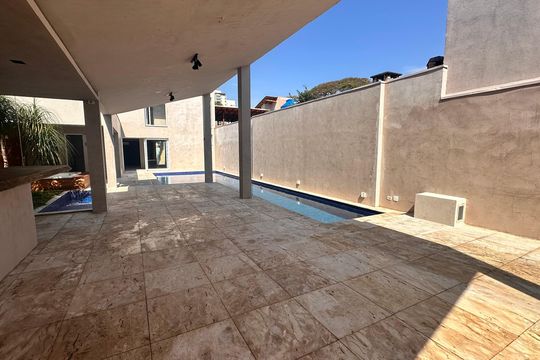 Casa para alugar com 3 quartos, 250m² em Brooklin, São Paulo