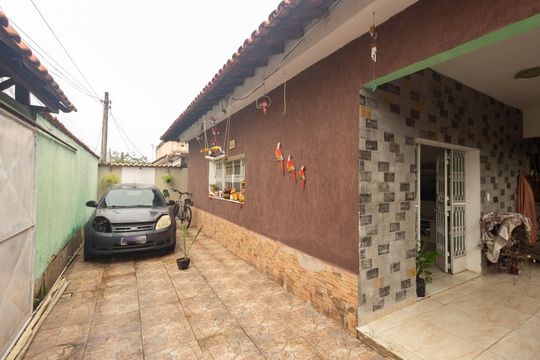 Quintal de casa à venda com 3 quartos, 250m² em Campo Grande, Rio de Janeiro