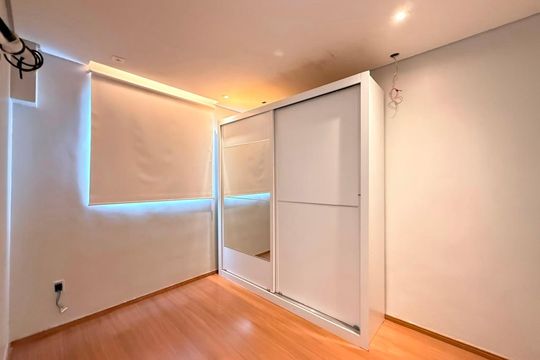 Quarto 1  de apartamento para alugar com 2 quartos, 47m² em Buritis, Belo Horizonte