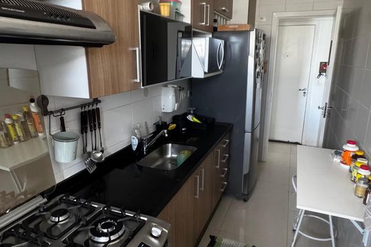 Cozinha de apartamento para alugar com 1 quarto, 50m² em Vila Congonhas, São Paulo