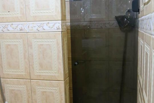 Banheiro de casa de condomínio para alugar com 4 quartos, 96m² em Quintino Bocaiúva, Rio de Janeiro