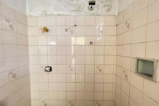 Banheiro de casa à venda com 2 quartos, 270m² em Jardim do Lago, São Paulo