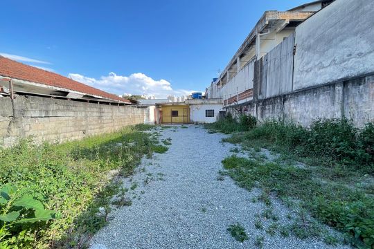 Quintal de casa à venda com 2 quartos, 270m² em Jardim do Lago, São Paulo