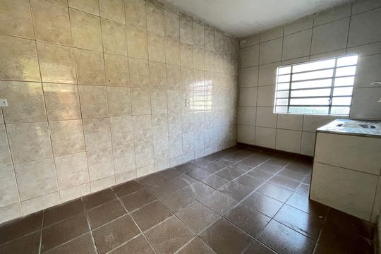 Sala/Cozinha de casa à venda com 2 quartos, 270m² em Jardim do Lago, São Paulo