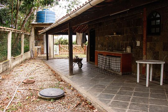 Casa de Condomínio para alugar com 2 quartos, 950m² em Guaratiba, Rio de Janeiro