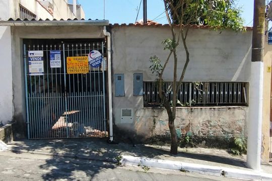 Casa à venda com 2 quartos, 147m² em Vila Tolstoi, São Paulo