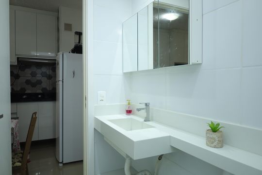 Banheiro de apartamento à venda com 1 quarto, 25m² em Guaianases, São Paulo