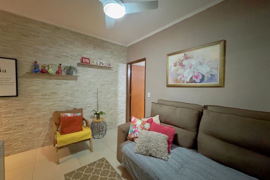 Sala de casa para alugar com 2 quartos, 125m² em Jardim Las Vegas, Guarulhos