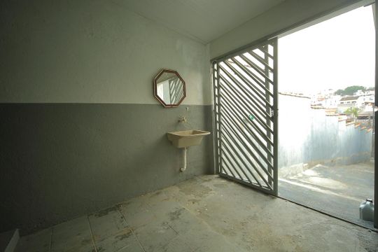 Área de Serviço de casa à venda com 1 quarto, 55m² em Jardim Calux, São Bernardo do Campo