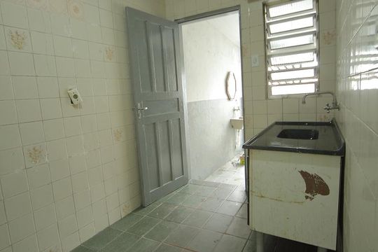 Cozinha de casa à venda com 1 quarto, 55m² em Jardim Calux, São Bernardo do Campo