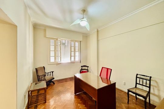 Apartamento à venda com 4 quartos, 180m² em Copacabana, Rio de Janeiro
