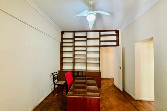 Apartamento à venda com 4 quartos, 180m² em Copacabana, Rio de Janeiro