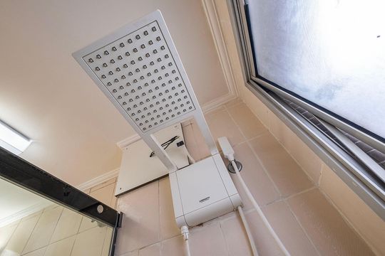 Banheiro de apartamento à venda com 1 quarto, 41m² em Pinheiros, São Paulo