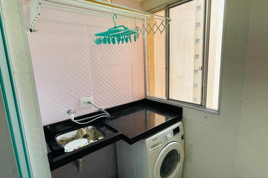 Área de serviço de apartamento para alugar com 2 quartos, 55m² em Bandeiras, Osasco