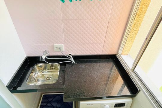 Área de serviço de apartamento para alugar com 2 quartos, 55m² em Bandeiras, Osasco