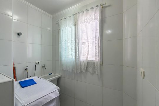 Área de Serviço de apartamento para alugar com 2 quartos, 75m² em Guilhermina, Praia Grande