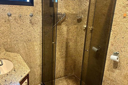 Banheiro de apartamento para alugar com 3 quartos, 150m² em Planalto Paulista, São Paulo
