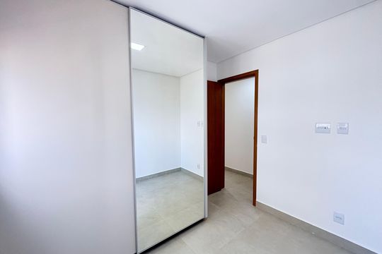 Quarto 2 de apartamento para alugar com 3 quartos, 80m² em Setor Marista, Goiânia