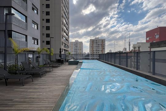 Piscina de apartamento para alugar com 2 quartos, 58m² em Pinheiros, São Paulo