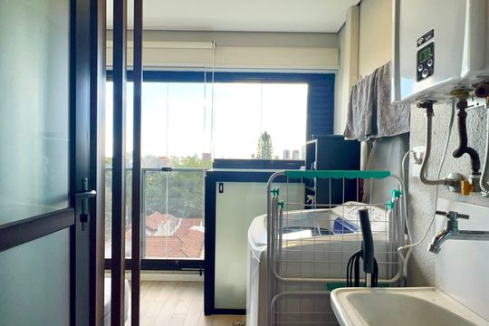 Área de Serviço de apartamento para alugar com 2 quartos, 58m² em Pinheiros, São Paulo